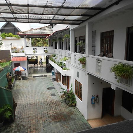 Shanith Guesthouse נגומבו מראה חיצוני תמונה