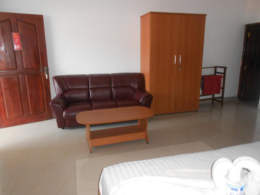 Shanith Guesthouse נגומבו מראה חיצוני תמונה
